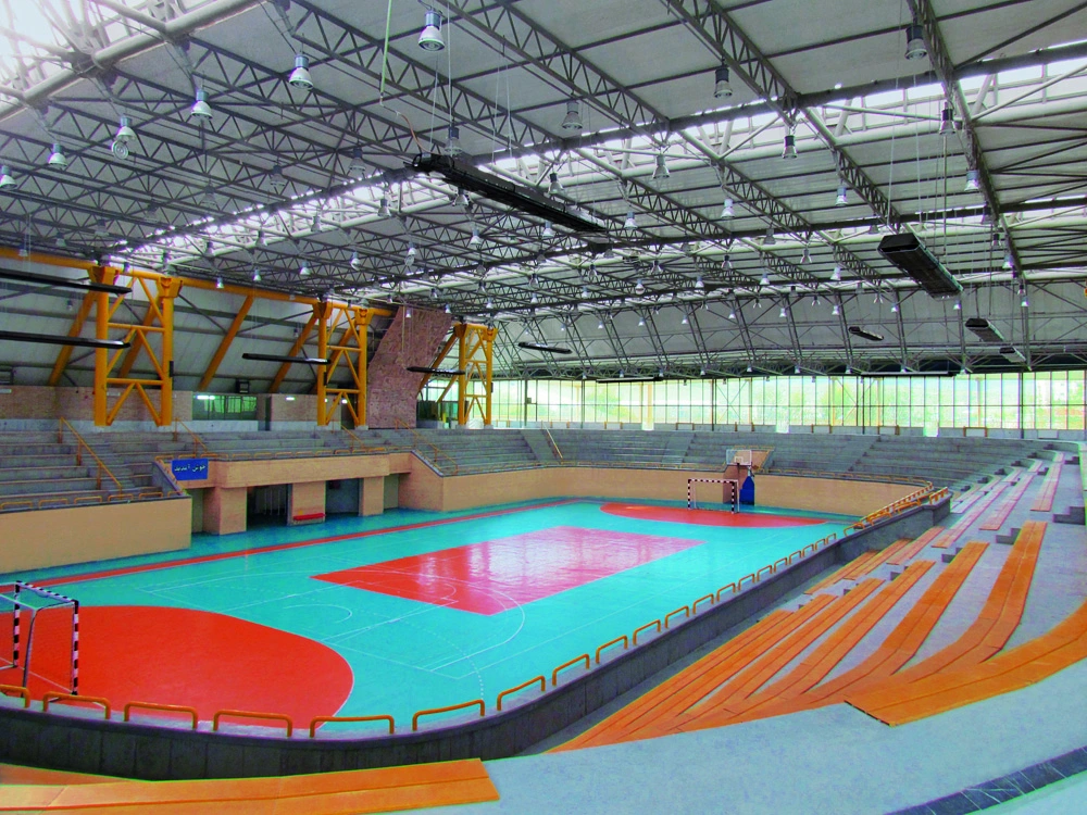 نصب گرماتاب به صورت موضعی در بالای جایگاه تماشاچیان